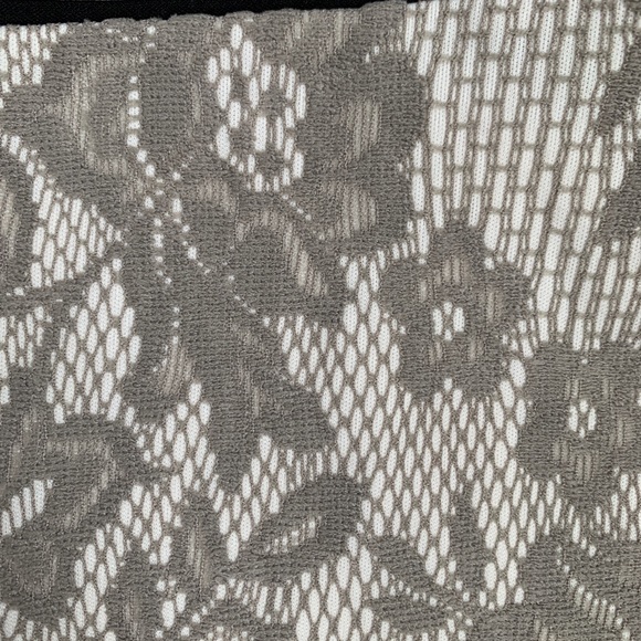 *never worn* Anthropologie tank top (size M) - Picture 3 of 7